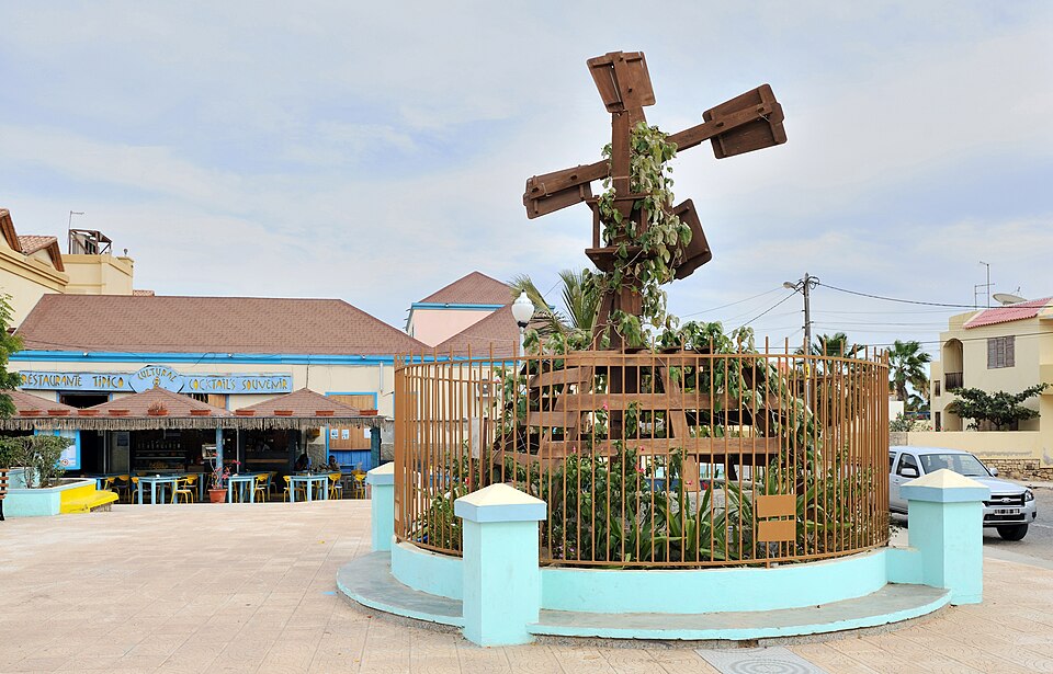 Santa Maria — local market for multi-vendor marketplaces