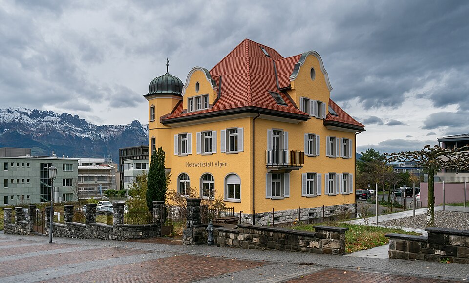 Schaan — local market for service booking platforms