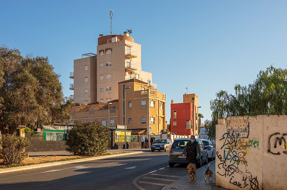 Alicante — local market for mobile commerce apps