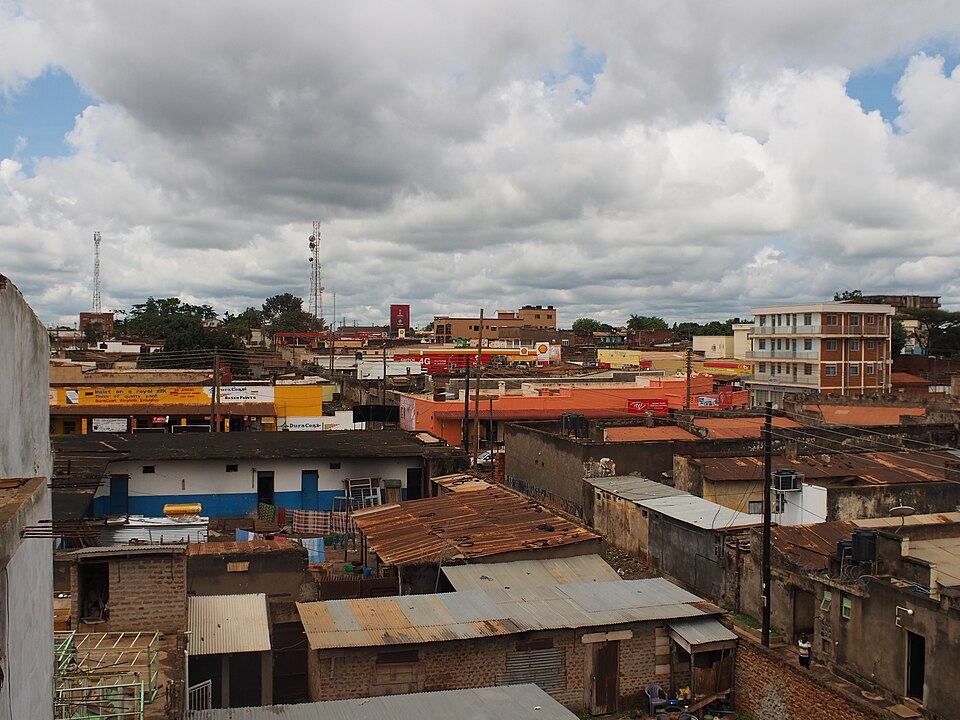 Gulu — local market for online stores