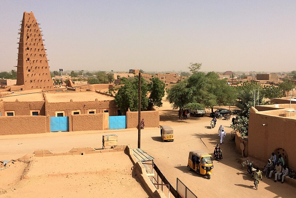 Agadez — local market for B2B and wholesale portals