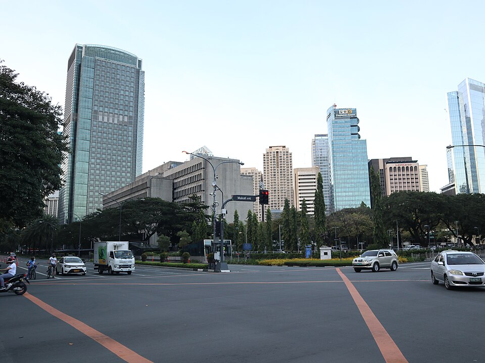 Makati — local market for online stores