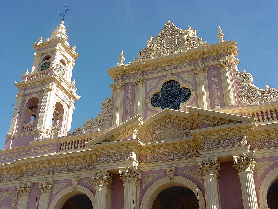 Salta — international and multi-region stores for local businesses