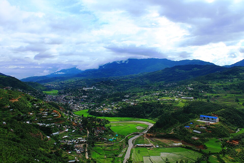 Senapati — local market for online stores