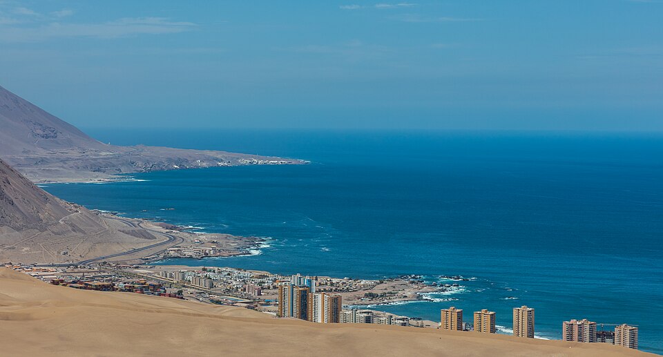 Iquique — local market for manufacturer and distributor portals