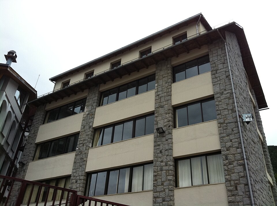 La Massana — local market for manufacturer and distributor portals