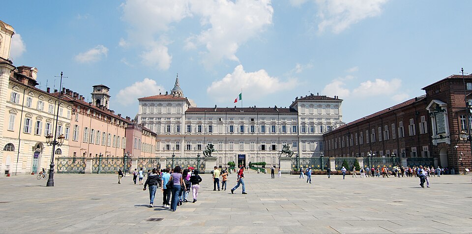 Turin — local market for mobile commerce apps