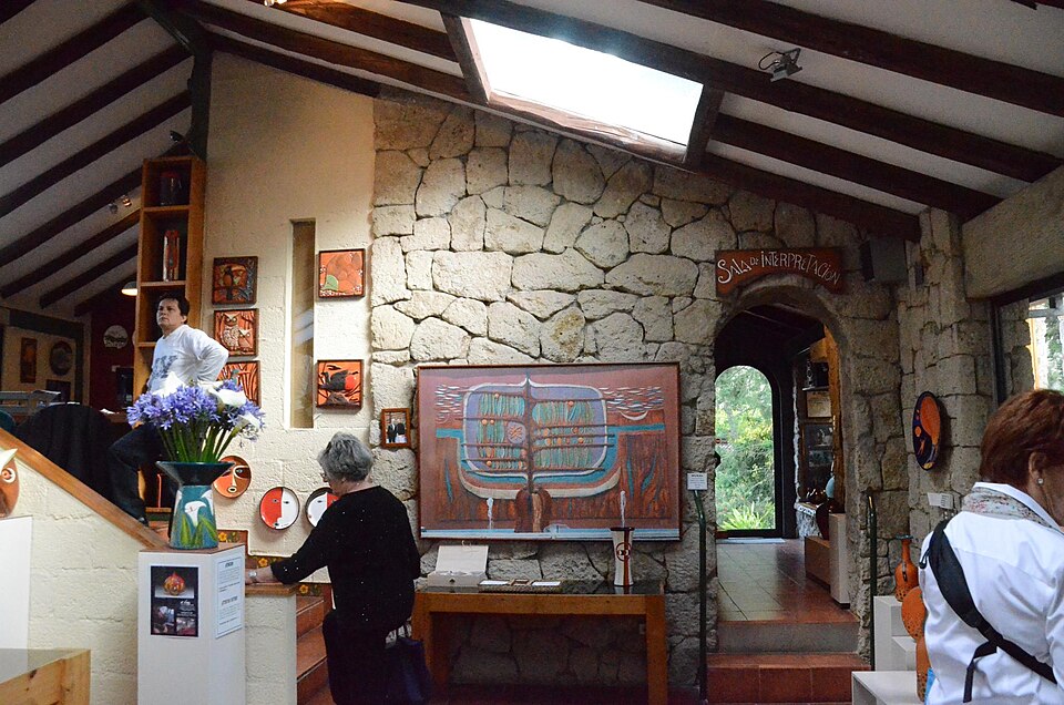 Cuenca — international and multi-region stores for local businesses