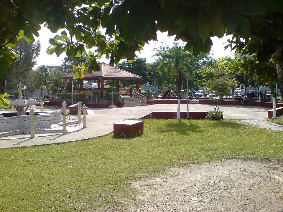 Orange Walk Town — local market for online stores