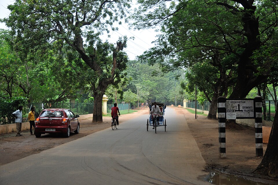 Bolpur (Santiniketan) — international and multi-region stores for local businesses