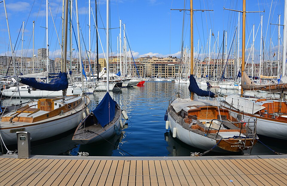 Marseille — subscription and membership platforms for local businesses