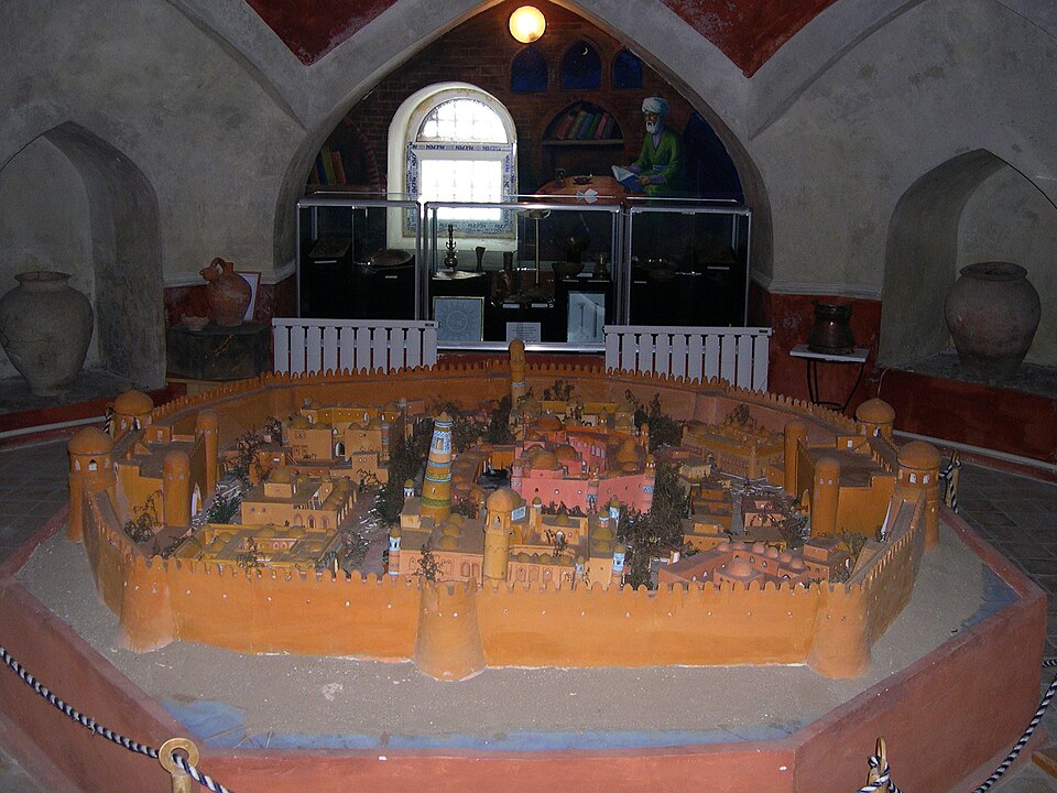 Taraz — local market for multi-vendor marketplaces