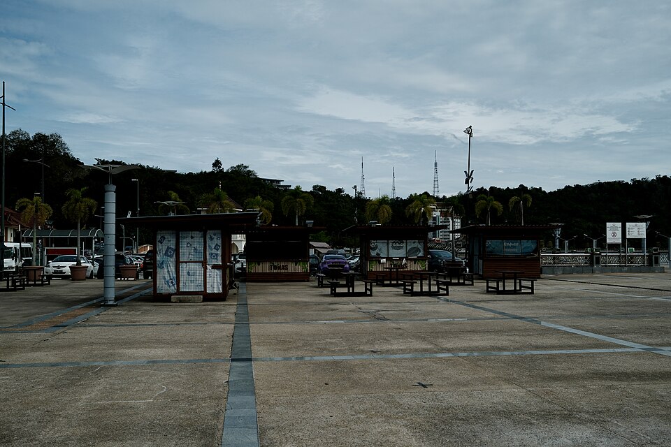 Bandar Seri Begawan — international and multi-region stores for local businesses