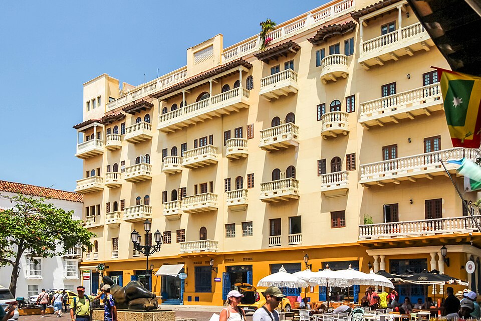 Cartagena — manufacturer and distributor portals for local businesses