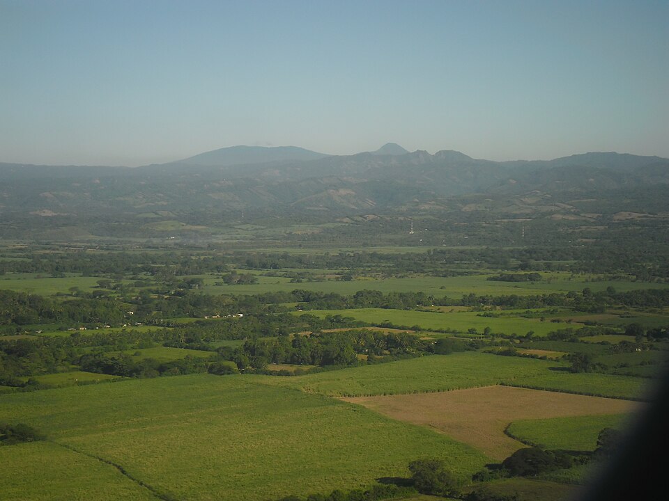 El Salvador — local market for B2B and wholesale portals