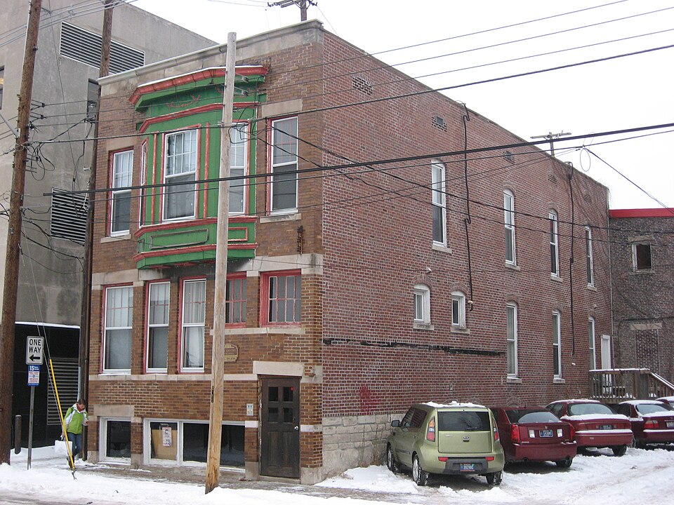 Bloomington — manufacturer and distributor portals for local businesses