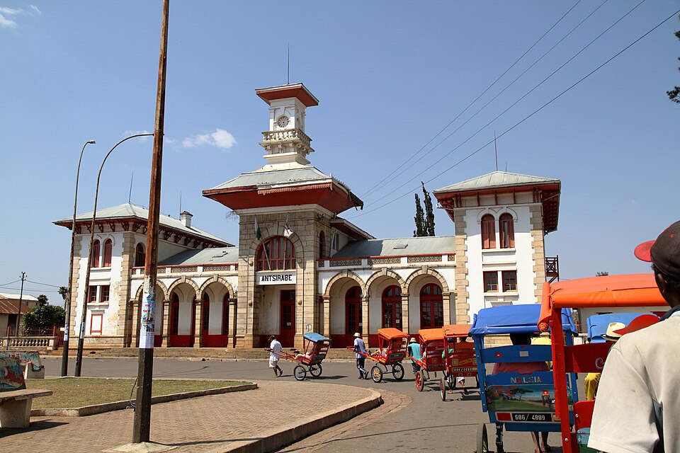 Antsirabe — multi-vendor marketplaces for local businesses