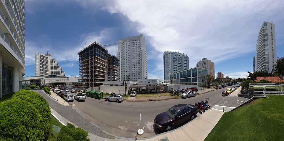 Punta del Este — B2B and wholesale portals for local businesses