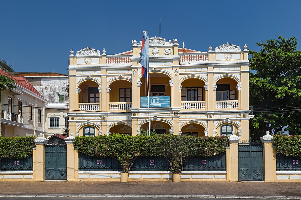 Phnom Penh — local market for mobile commerce apps