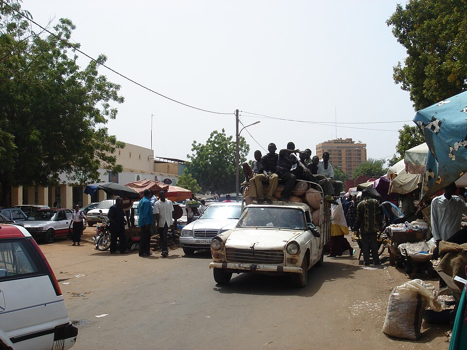 Niamey — local market for B2B and wholesale portals