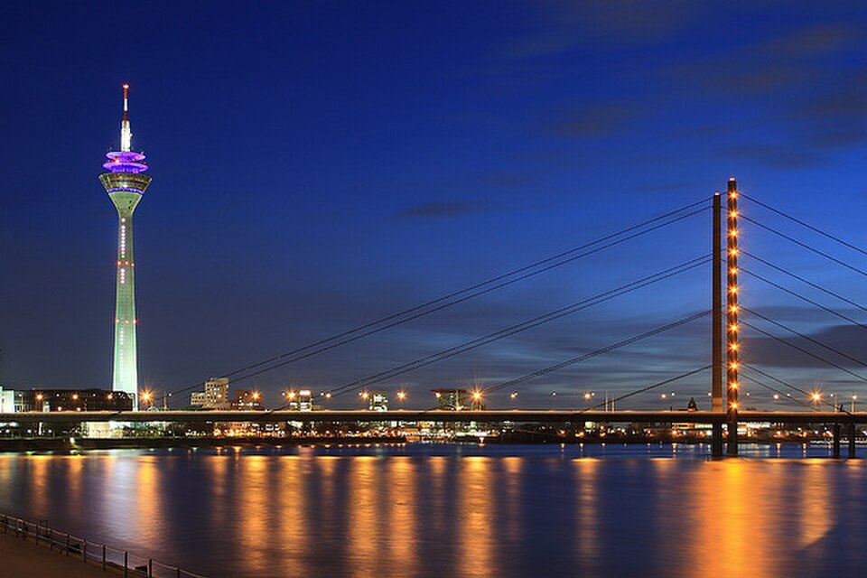 Düsseldorf — local market for online stores