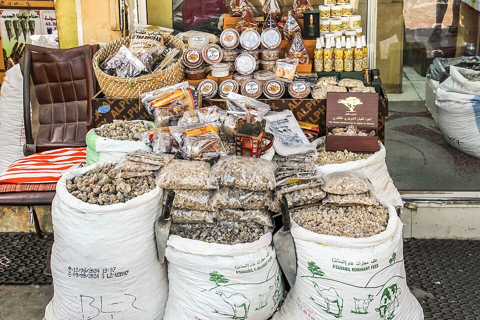Salalah — local market for international and multi-region stores