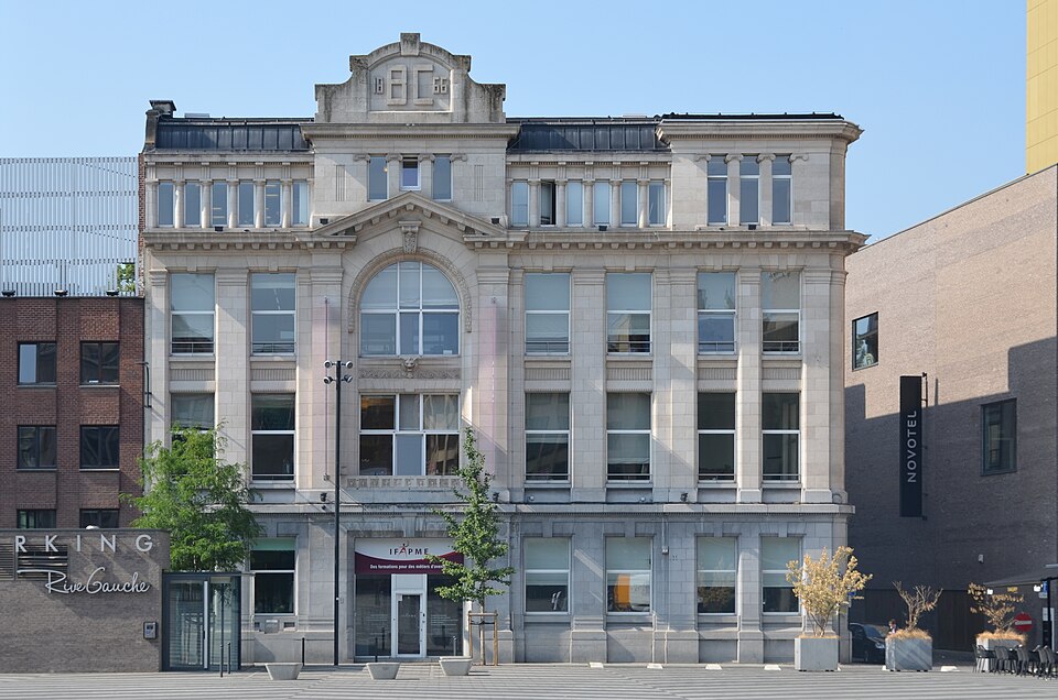 Charleroi — local market for manufacturer and distributor portals