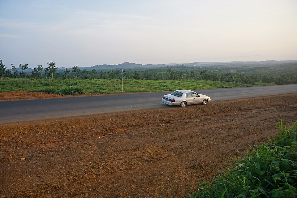 Gbarnga — local market for online stores