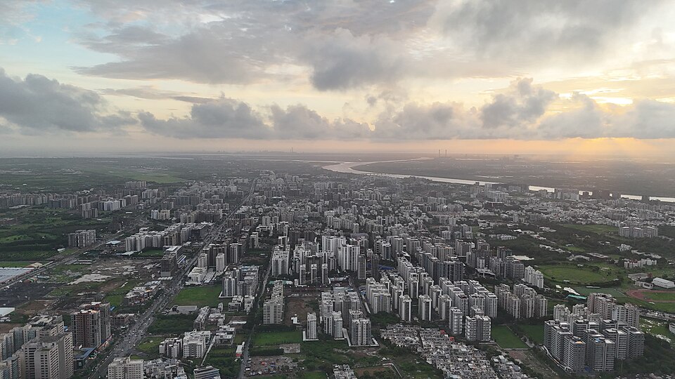 Surat — local market for manufacturer and distributor portals