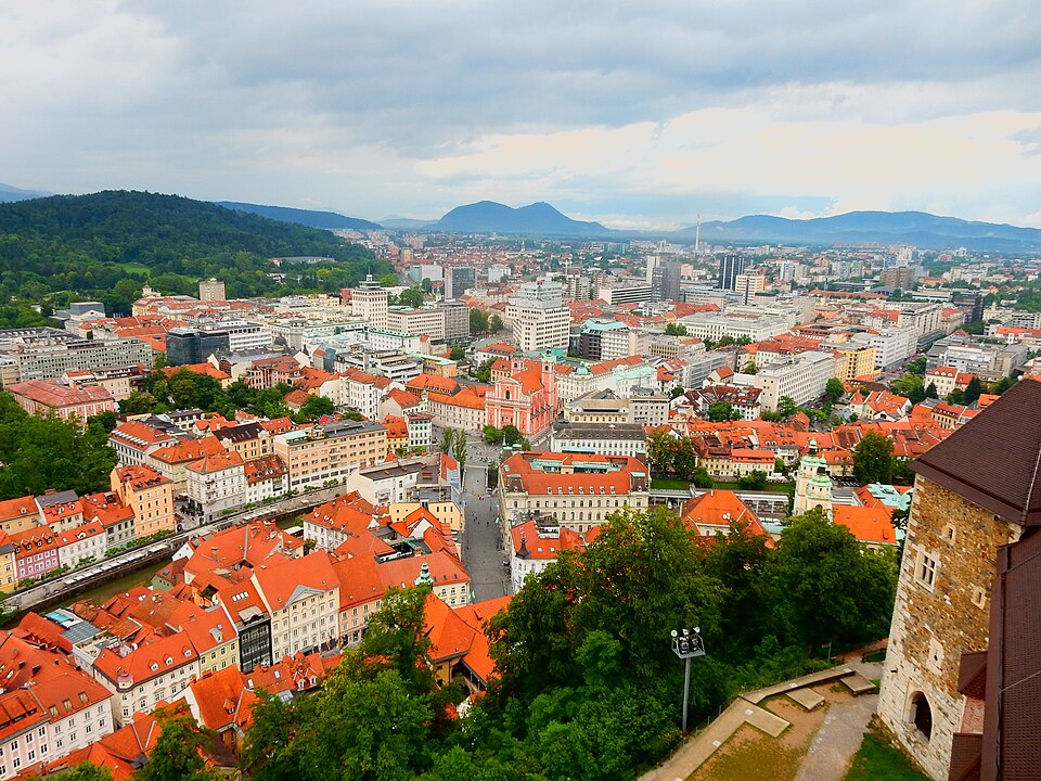Ljubljana — local market for online stores