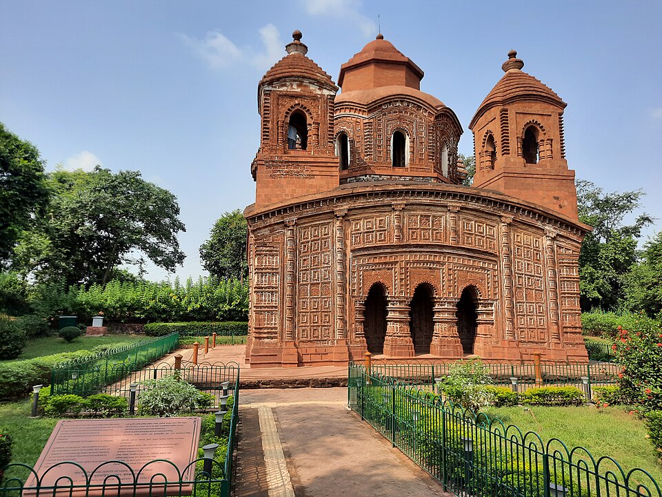 Bishnupur — local market for mobile commerce apps