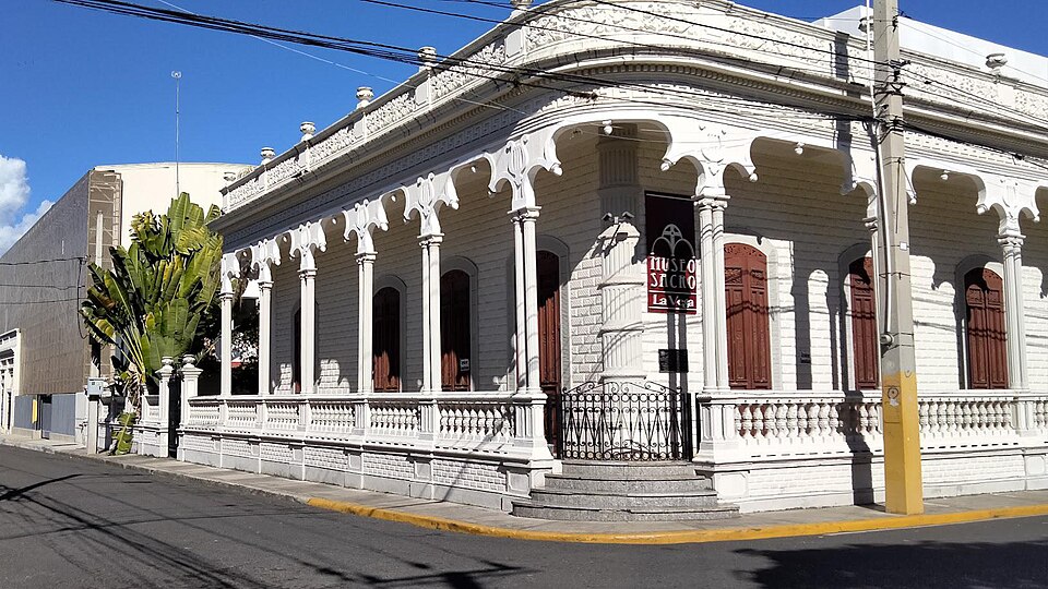 La Vega — local market for B2B and wholesale portals