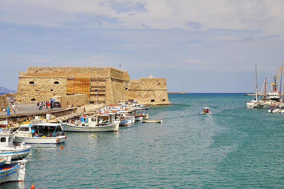 Heraklion — local market for online stores