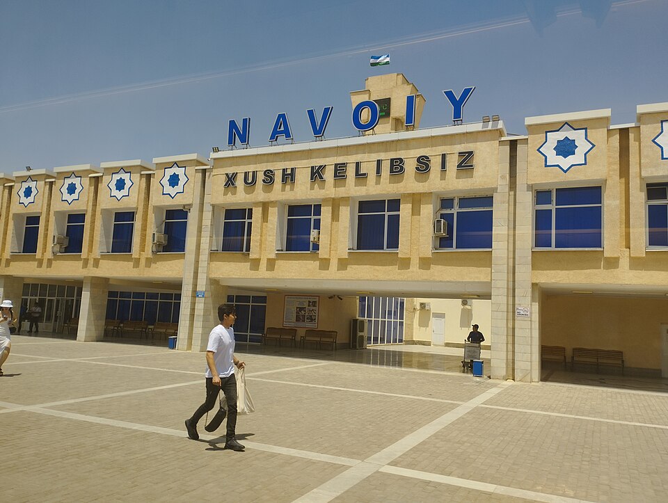 Navoiy — local market for custom e-commerce platforms