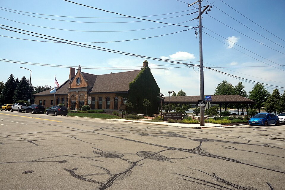 Green Bay — local market for manufacturer and distributor portals
