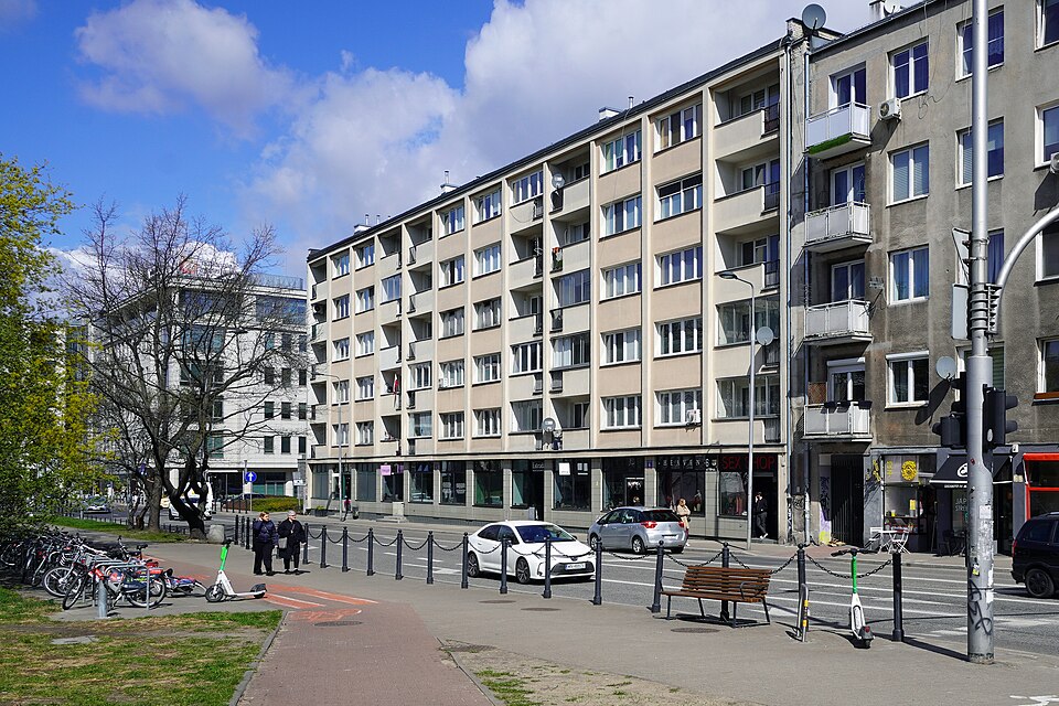 Warsaw — local market for subscription and membership platforms