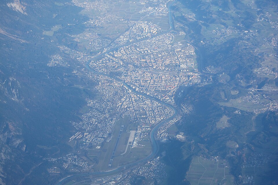 Innsbruck — international and multi-region stores for local businesses