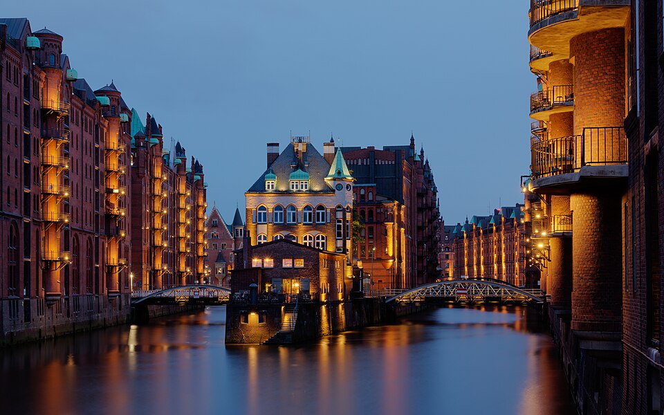 Hamburg — local market for manufacturer and distributor portals