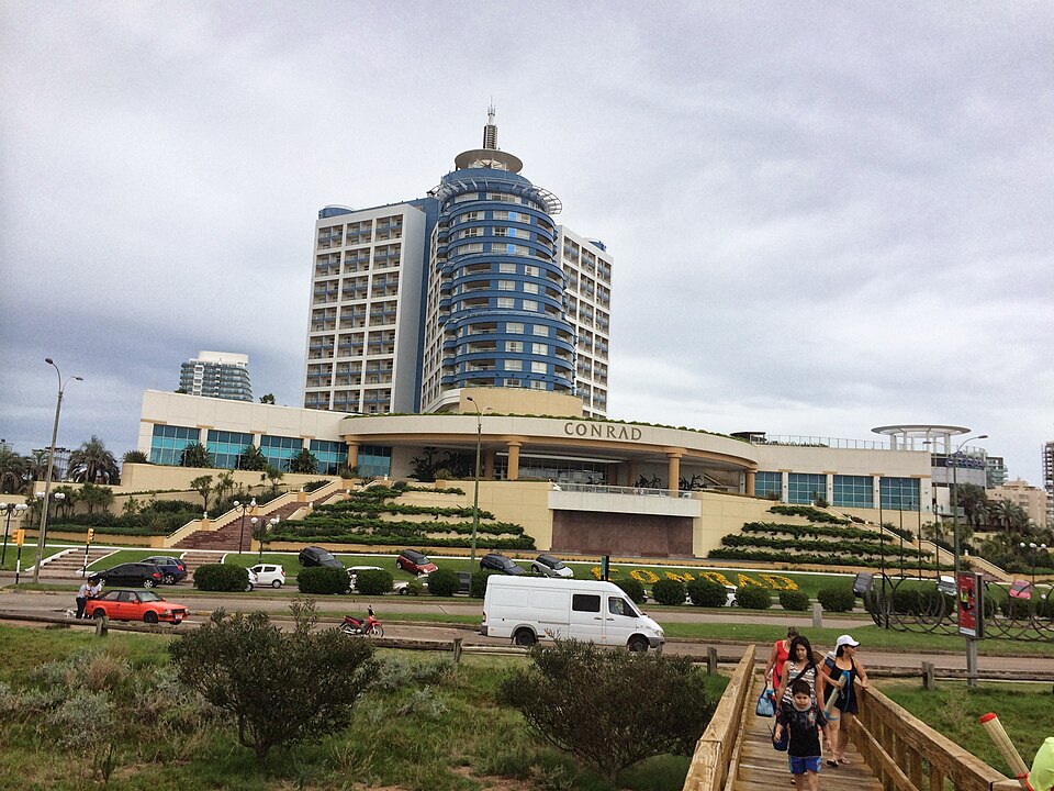 Punta del Este — local market for service booking platforms