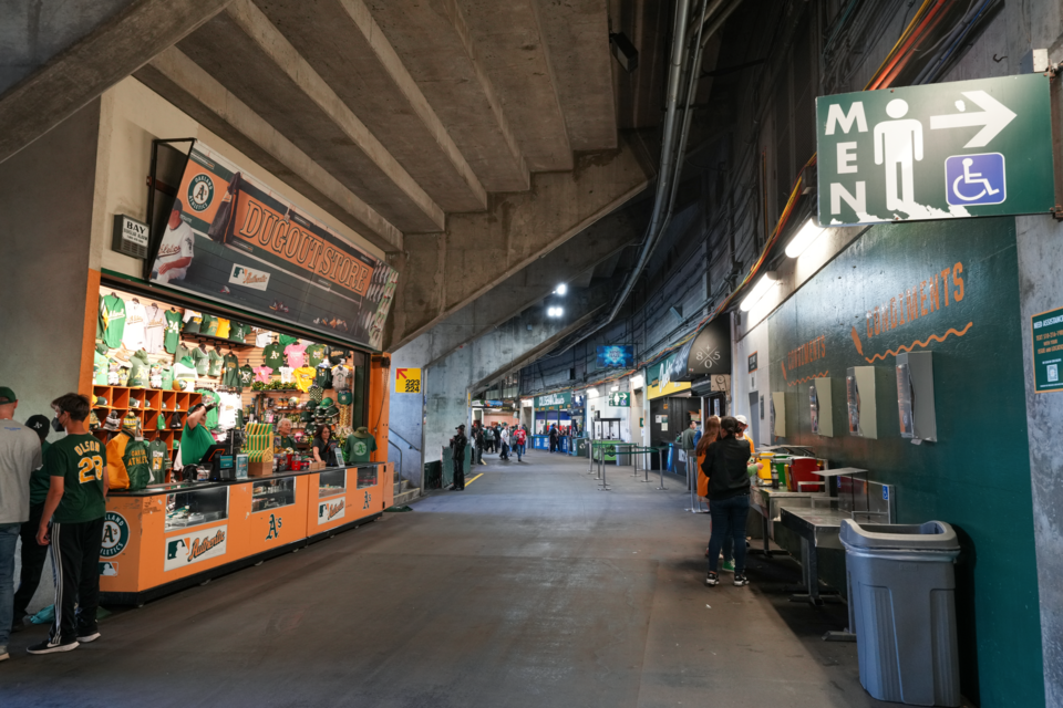 Oakland — international and multi-region stores for local businesses