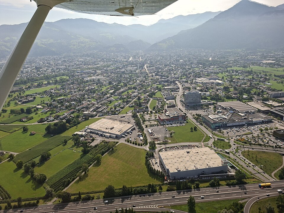 Dornbirn — local market for international and multi-region stores