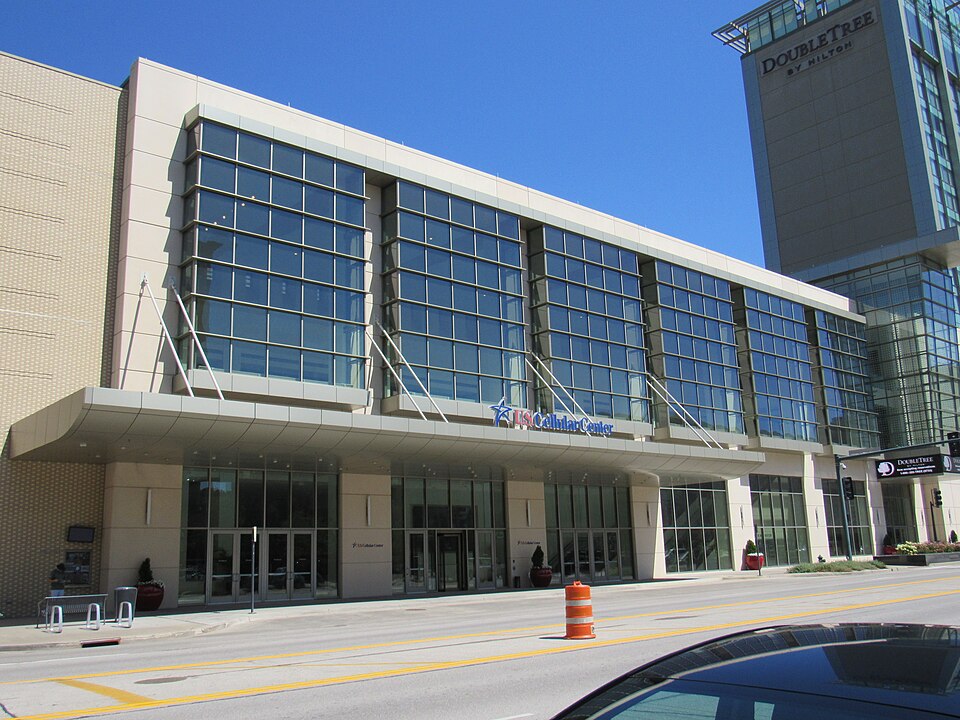 Cedar Rapids — local market for mobile commerce apps