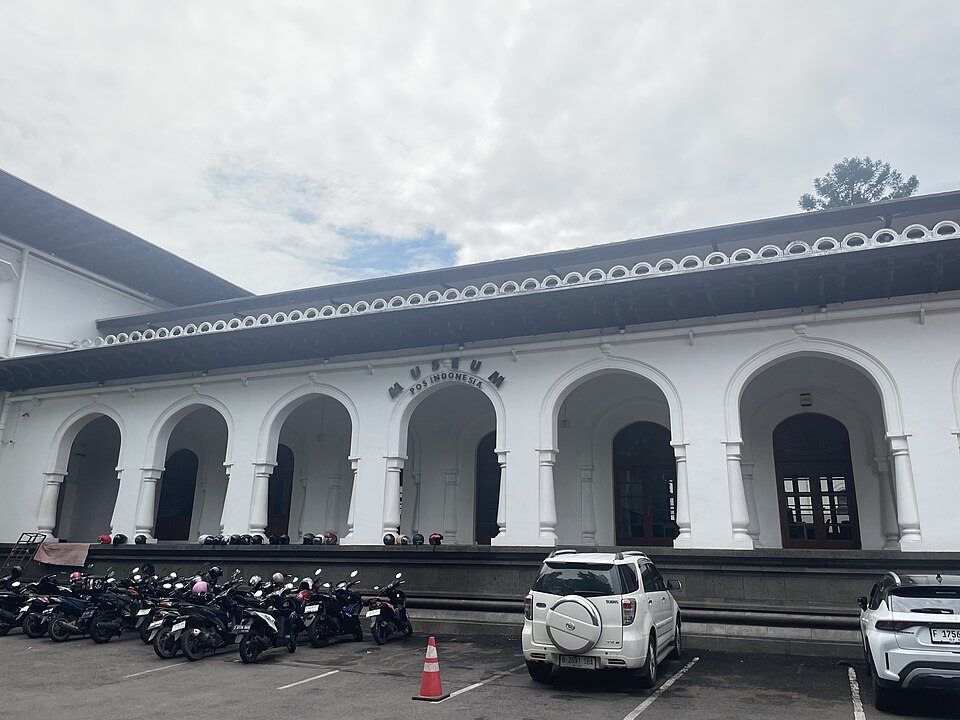 Bandung — service booking platforms for local businesses