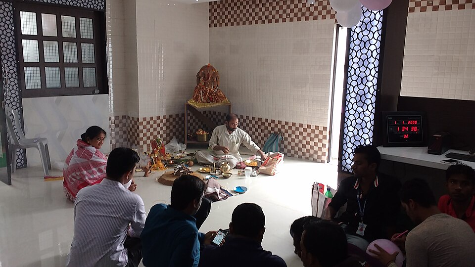 Laxmi Nagar — local market for multi-vendor marketplaces