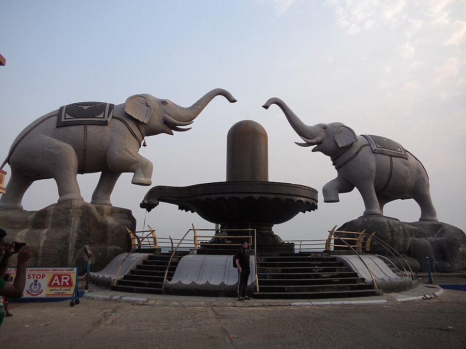 Yanam — online stores for local businesses