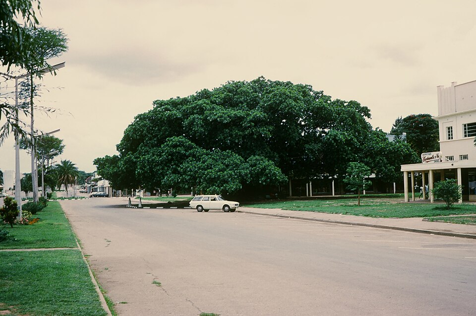 Kabwe — local market for mobile commerce apps