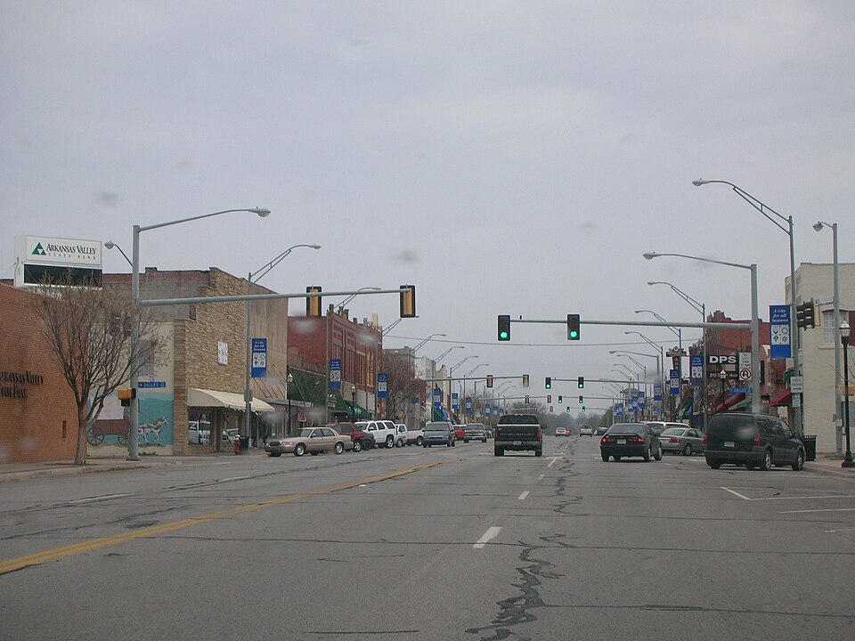 Broken Arrow — manufacturer and distributor portals for local businesses