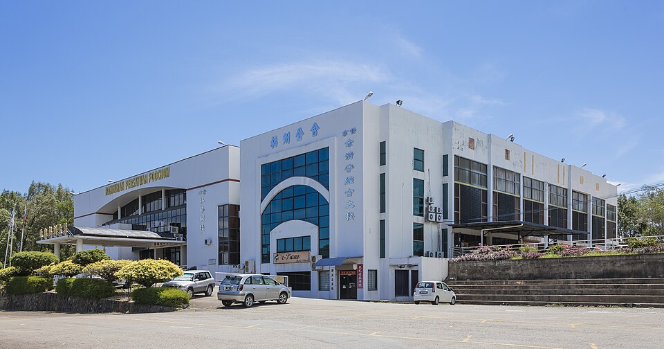 Kota Kinabalu — local market for custom e-commerce platforms