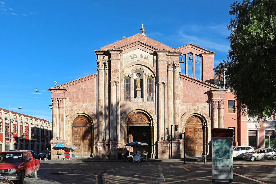 Cuenca — local market for service booking platforms