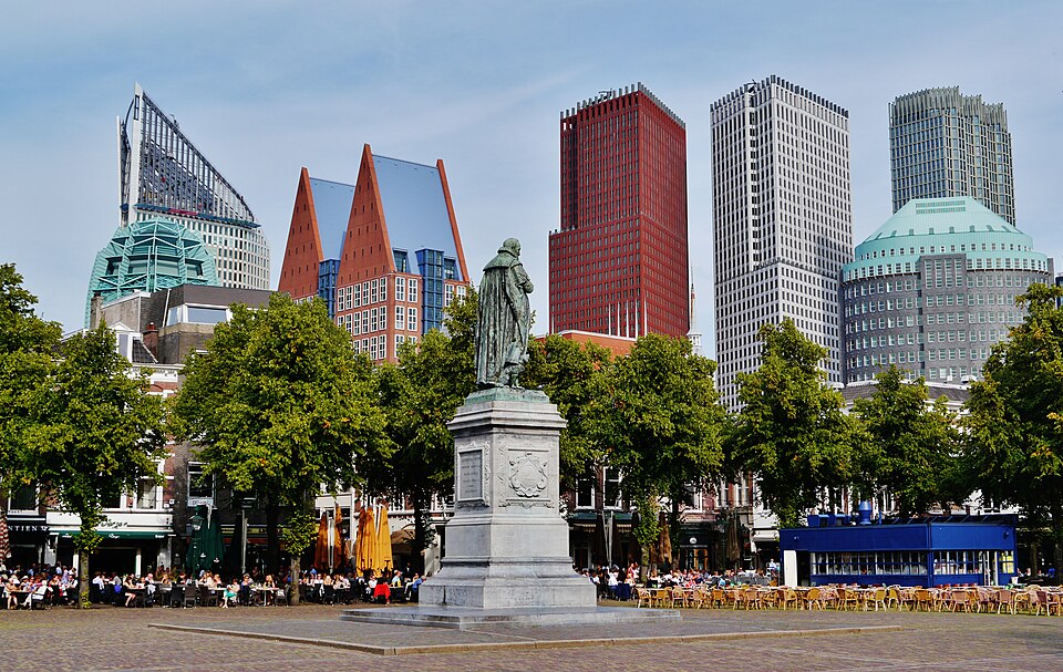 The Hague — local market for online stores
